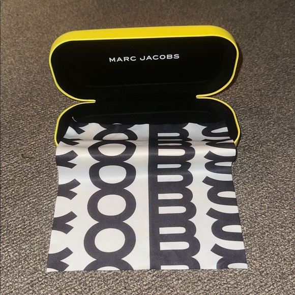 Marc Jacobs ❤️ Bright Yellow *Case Only* Sunglass Eyeglass Case-NWT - Picture 2 of 8